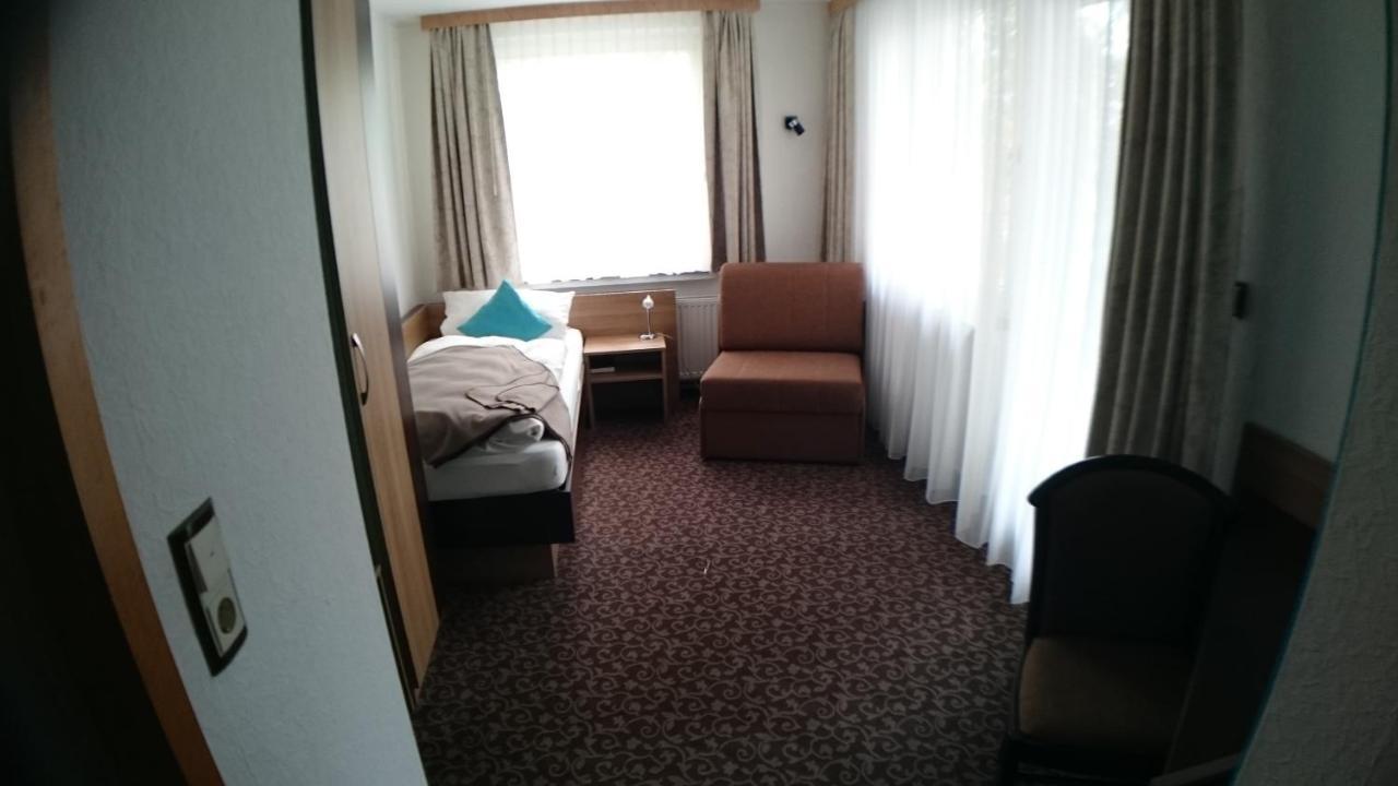 Hotel Cafe Meynen บาดมุนดาร์อัมไดส์เทอร์ ภายนอก รูปภาพ